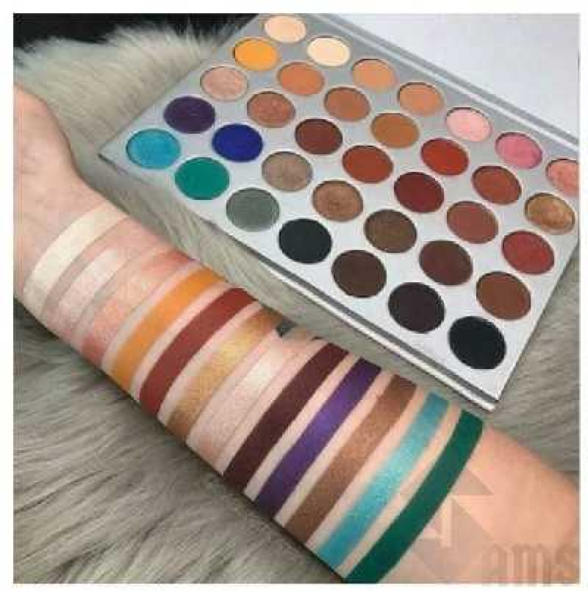 Morphe Eyeshadow1.jpg